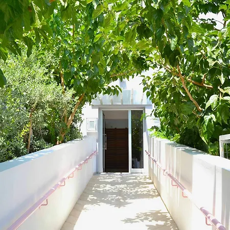 Lägenhetshotell Napian Ayia Napa